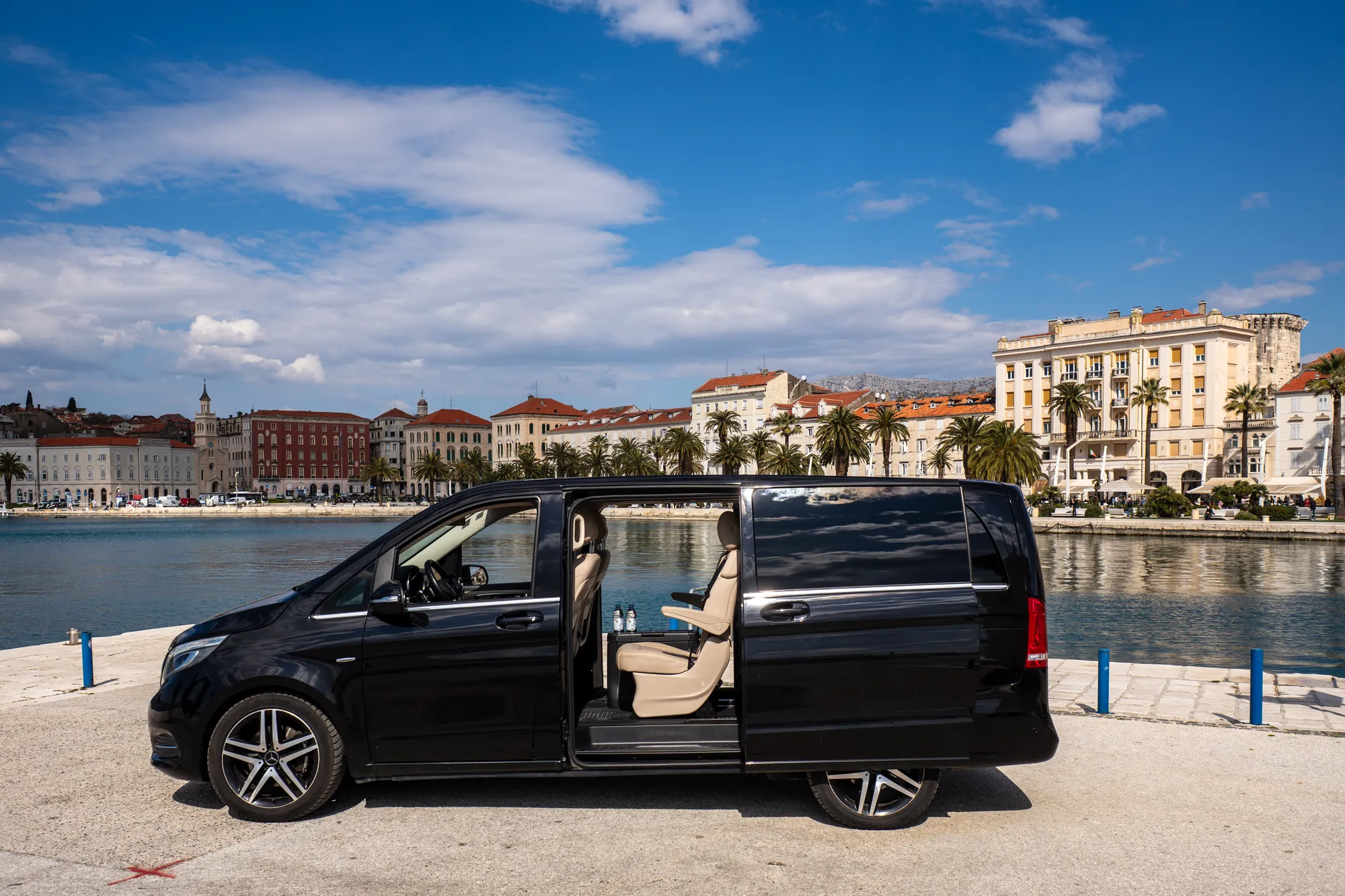 Mercedes V-Class touring vehicle